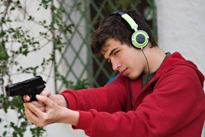 Court Strikes Down Federal Law Prohibiting 18-20-year-olds From Purchasing Handguns